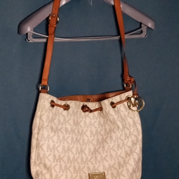 Michael Kors purse - Picture 1 of 5